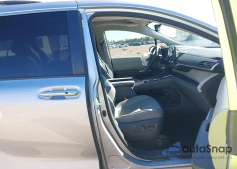 2021 Toyota Sienna Xle from USA, damaged, VIN 5TDYRKEC0MS024065